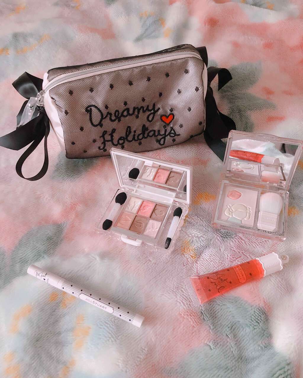 ホワイトラブストーリー コレクション (クリスマスコフレ 2018)/JILL STUART/メイクアップキットを使ったクチコミ(1枚目)