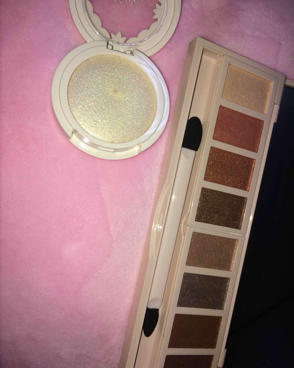 グラマラスヌード アイパレット (クリスマスコフレ 2017)/Visée/メイクアップキットを使ったクチコミ(2枚目)