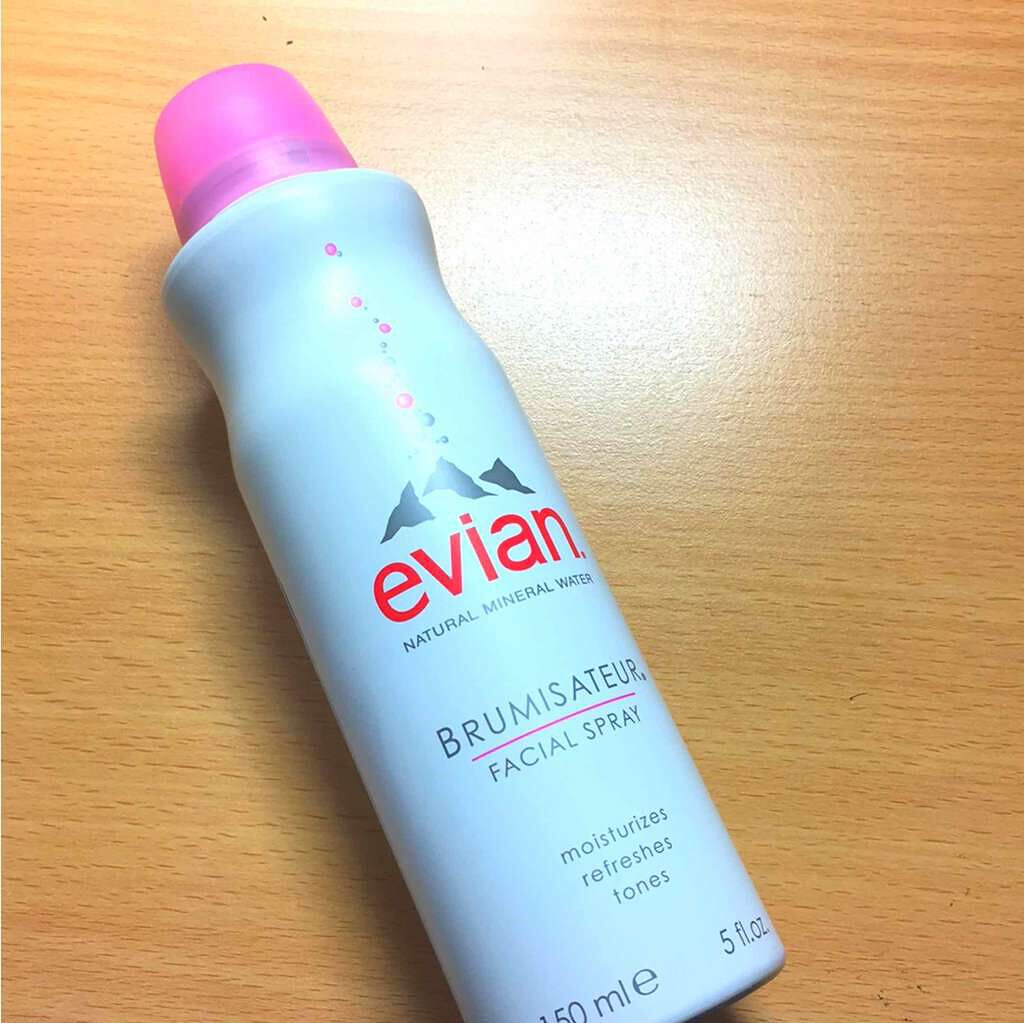 フェイシャルスプレー/エビアン/ミスト状化粧水を使ったクチコミ（1枚目）