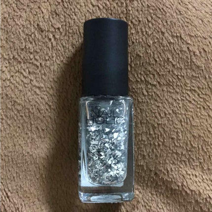 ネイルホリック パーティーフレーク/ネイルホリック/マニキュアを使ったクチコミ(1枚目)