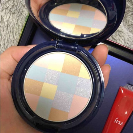 IPSA クリスマスローズコレクションのクチコミ「ようやく予約していたイプサのクリスマスコフレを受け取れました〜😊✨✨✨
どれも可愛いし実用性.....」(2枚目)