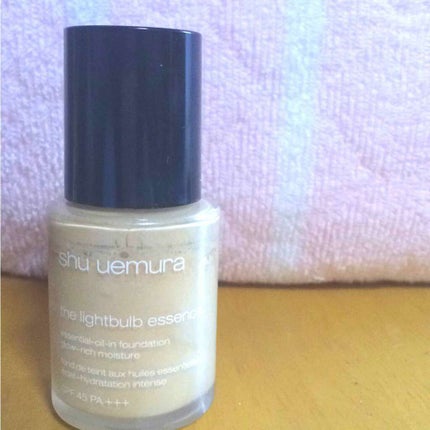 ザ・ライトバルブ エッセンシャル オイル イン ファンデーション/shu uemura/リキッドファンデーションを使ったクチコミ(1枚目)