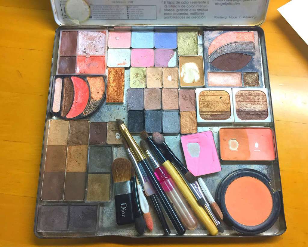 フォトレディ プライマー プラス シャドウ/REVLON/アイシャドウパレットを使ったクチコミ（1枚目）