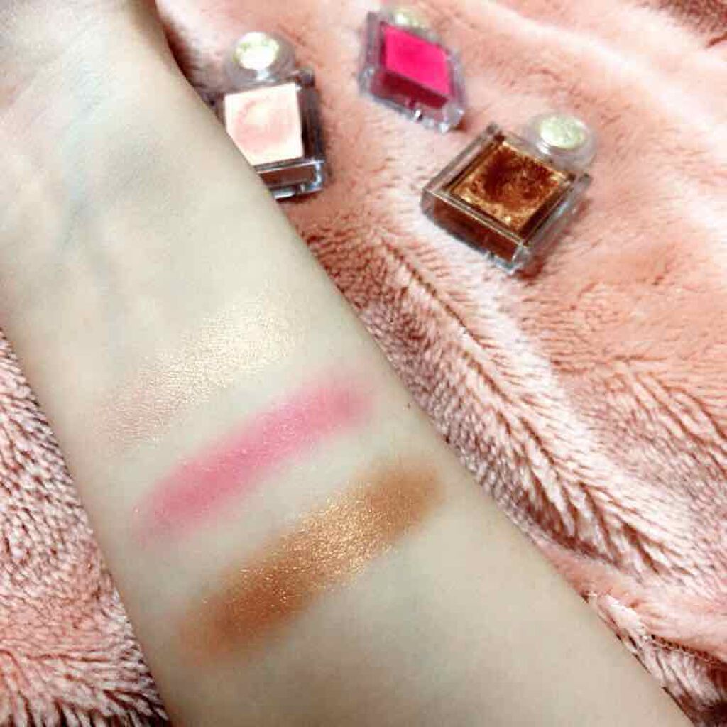 シャドーカスタマイズ/MAJOLICA MAJORCA/単色アイシャドウを使ったクチコミ(3枚目)