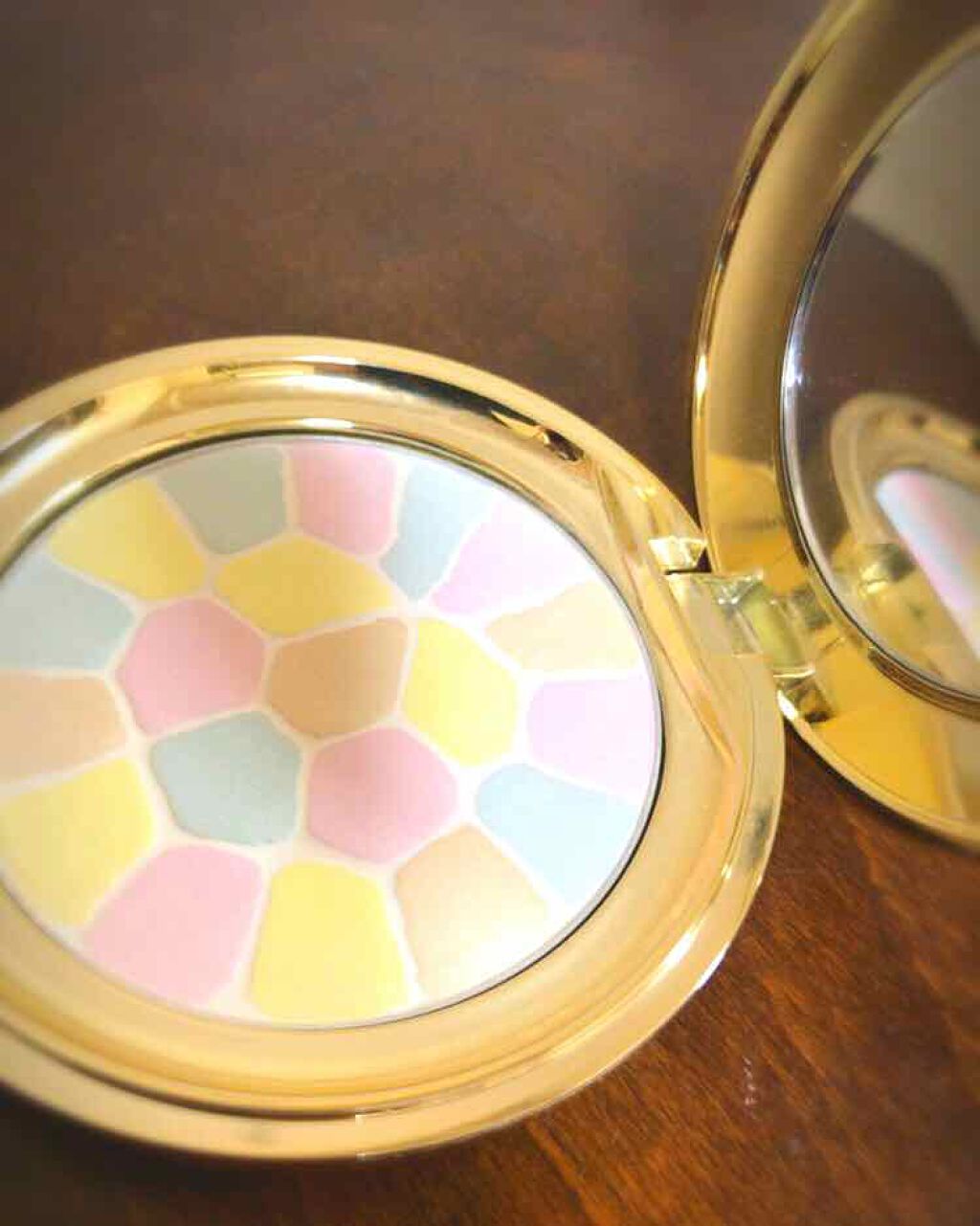 ラ プードル オートニュアンス/Elégance/プレストパウダーを使ったクチコミ(1枚目)