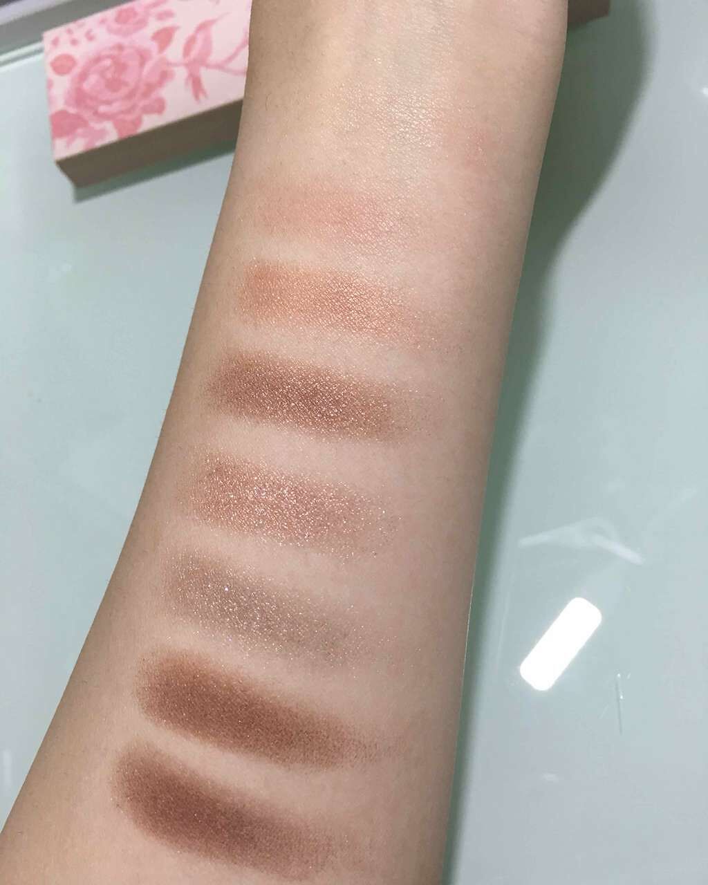 グラマラスヌード アイパレット (クリスマスコフレ 2017)/Visée/メイクアップキットを使ったクチコミ(2枚目)