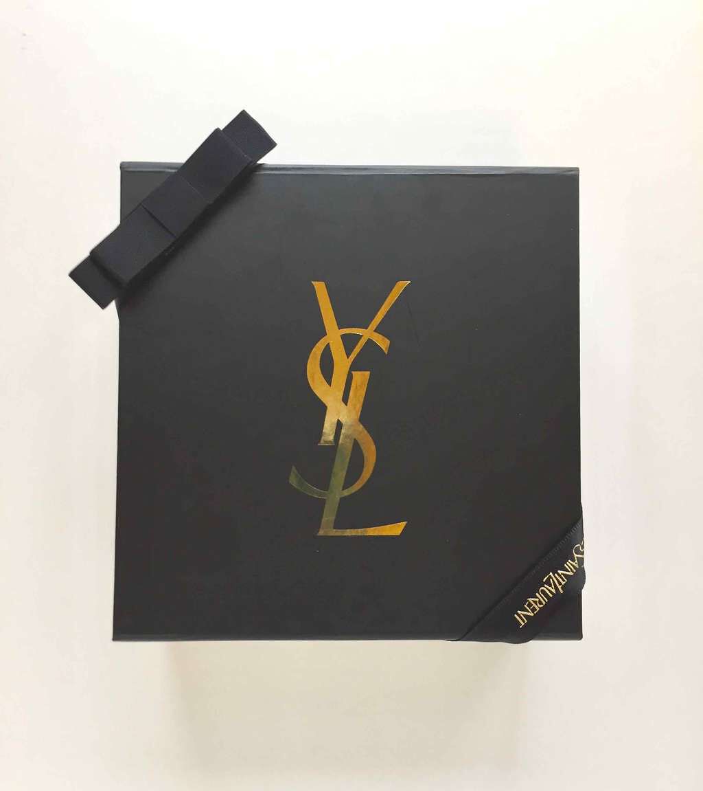 ルージュ ヴォリュプテ シャイン/YVES SAINT LAURENT BEAUTE/口紅を使ったクチコミ(2枚目)