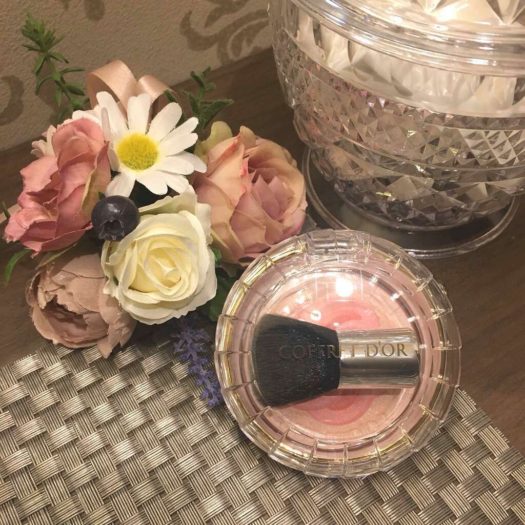 スマイルアップチークス/コフレドール/パウダーチークを使ったクチコミ（2枚目）