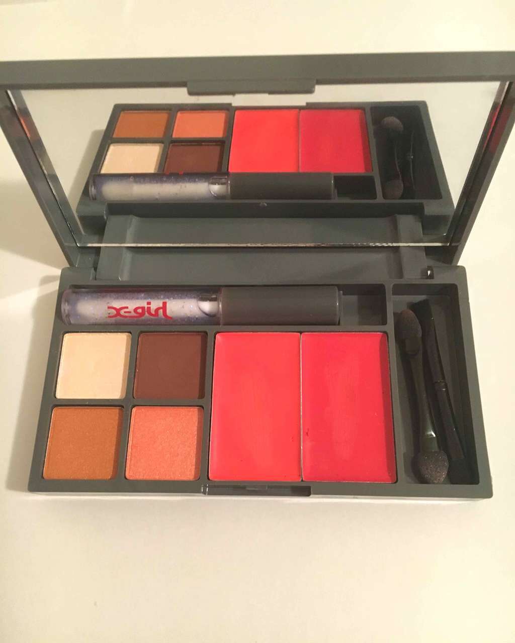 みの on LIPS 「X-girlmini12月号メイクパレット〈アイシャドウ/アイ..」(1枚目)