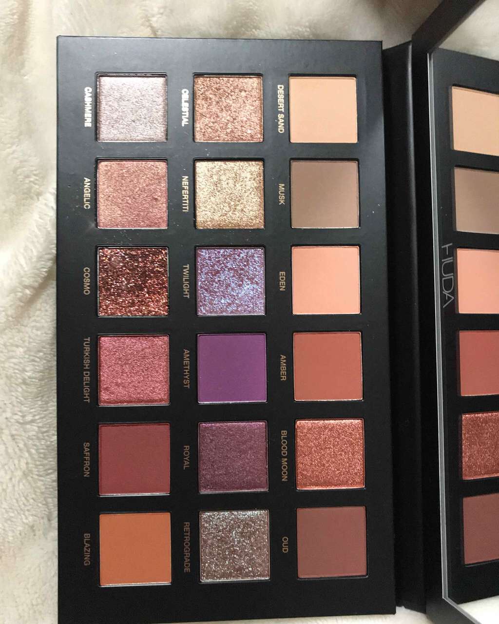 フーダビューティ デザート ダスク アイシャドウパレット/Huda Beauty/アイシャドウパレットを使ったクチコミ(2枚目)