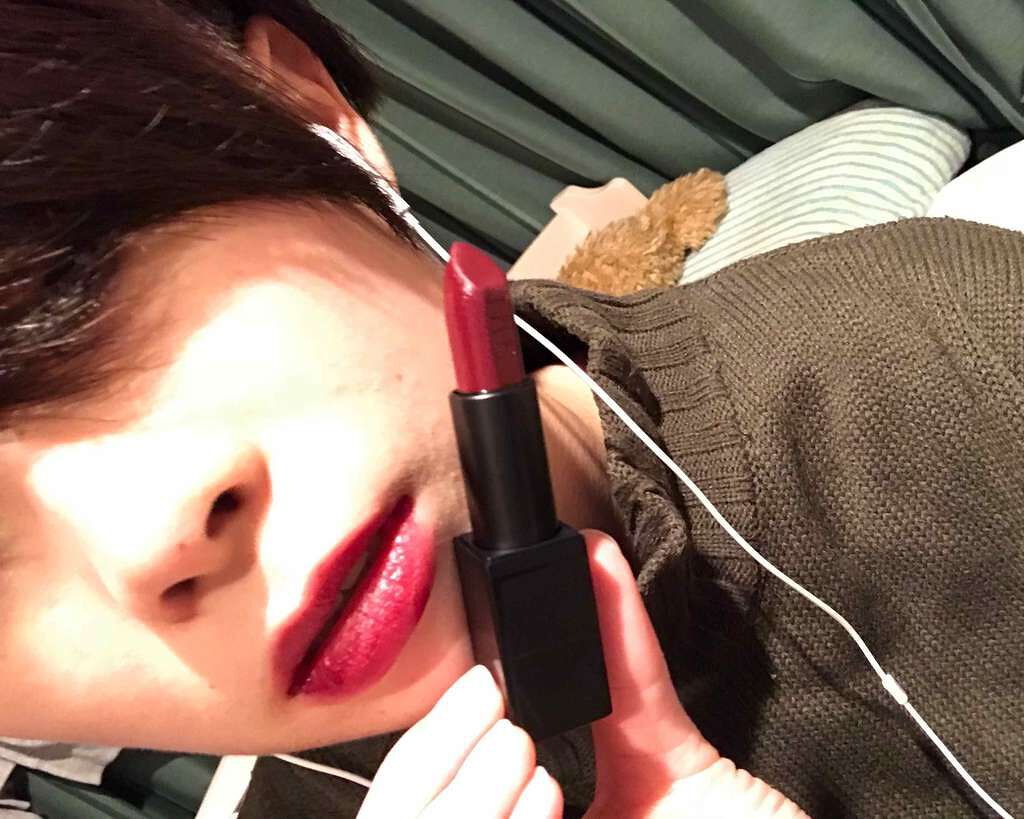 オーデイシャスリップスティック/NARS/口紅を使ったクチコミ(2枚目)