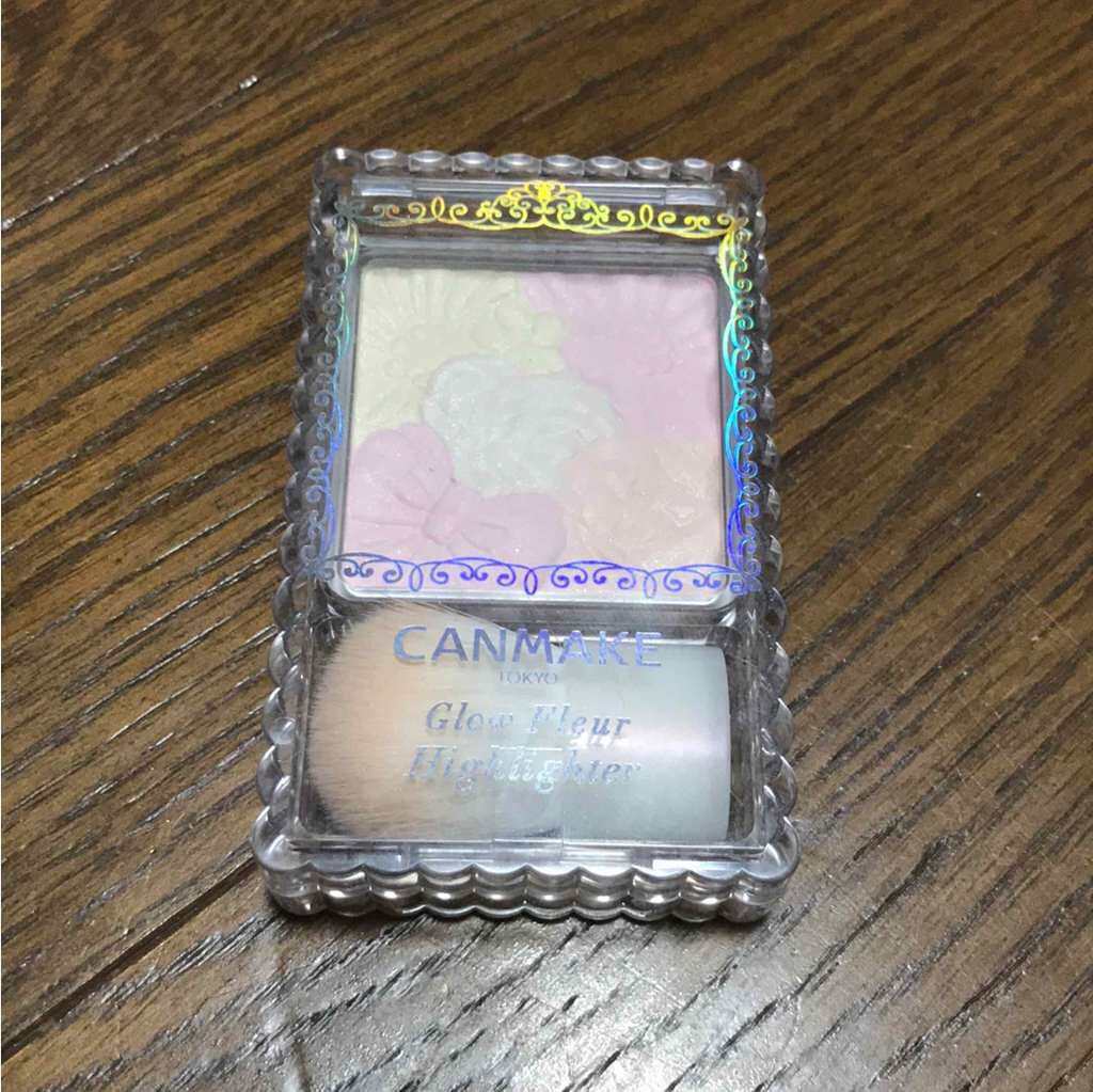 グロウフルールハイライター/キャンメイク/パウダーハイライトを使ったクチコミ(1枚目)