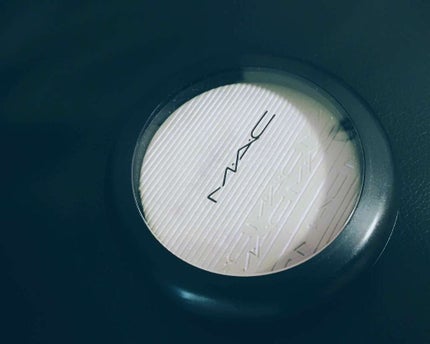 エクストラ ディメンション スキンフィニッシュ/M・A・C/プレストパウダーを使ったクチコミ(2枚目)