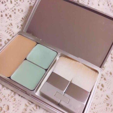 RMK 3Dフィニッシュヌードのクチコミ「RMK 3Dフィニッシュヌード
こちらはファンデーションを2つ入れられるのですが、ケースの.....」(1枚目)