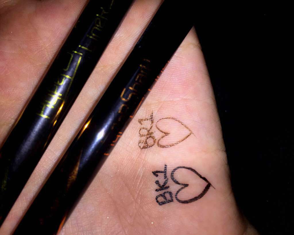 ハイパーシャープ ライナー R/MAYBELLINE NEW YORK/リキッドアイライナーを使ったクチコミ(2枚目)