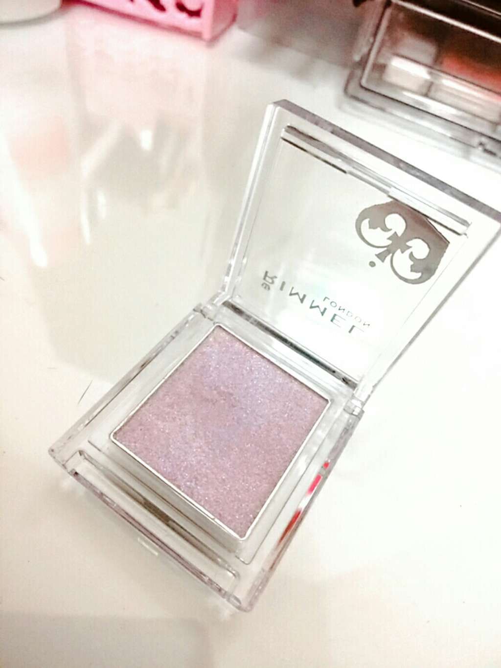 プリズム パウダーアイカラー/リンメル ロンドン/単色アイシャドウを使ったクチコミ(2枚目)