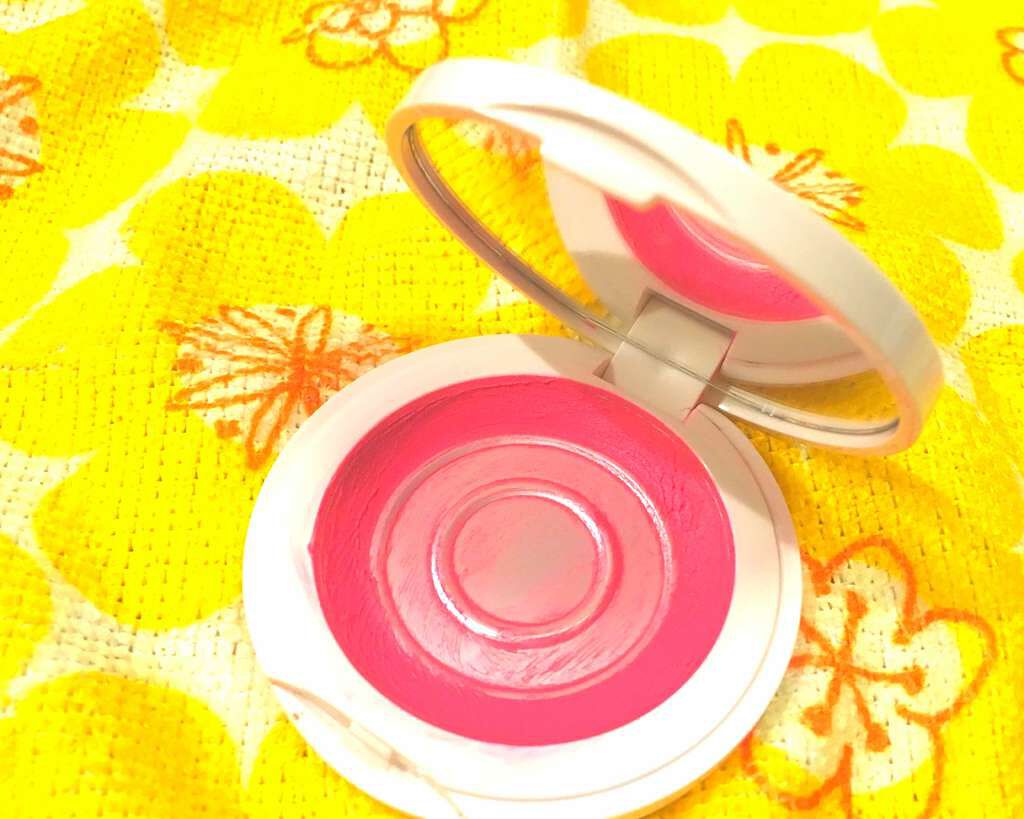 ブランエトワール MA KISSMILEのクチコミ「底見え写真ですみません。
PINK PINKを愛用しています。
肌なじみのよい青みピンクで、顔.....」（2枚目）