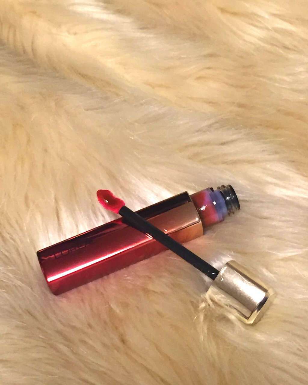 ユイルカレス/ロレアル パリ/リップグロスを使ったクチコミ(1枚目)