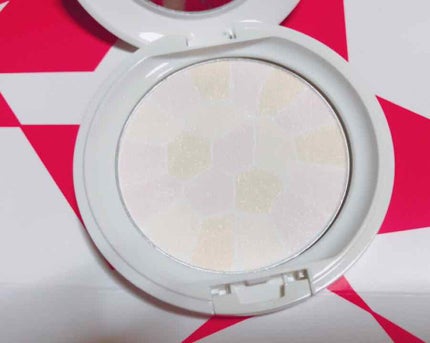 ラ プードル オートニュアンス/Elégance/プレストパウダーを使ったクチコミ(3枚目)