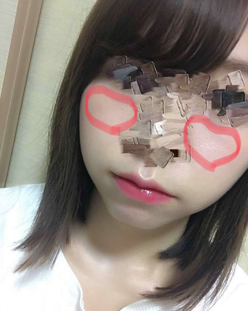 DECORTÉ  AQ MW メイクアップコフレ IV (クリスマスコフレ2015)のクチコミ「チークの入れ方
チークは頰の外側に入れるのも勿論良いけど、私は断然ハート型が好き！
目の下あた.....」（2枚目）