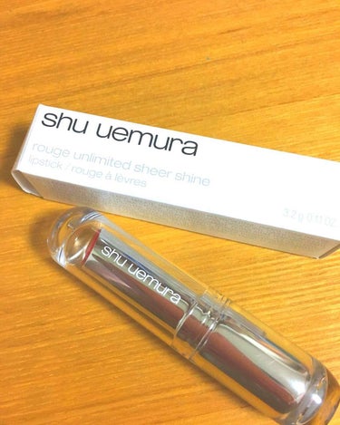 親のコスメ買うのについて行ったら買ってもらえました✨
shu uemuraの「ルージュ アンリミテッド S RD 164」です💕
値段は少し高いですがすごく発色も良く可愛らしい色味だと思います🍓

オス