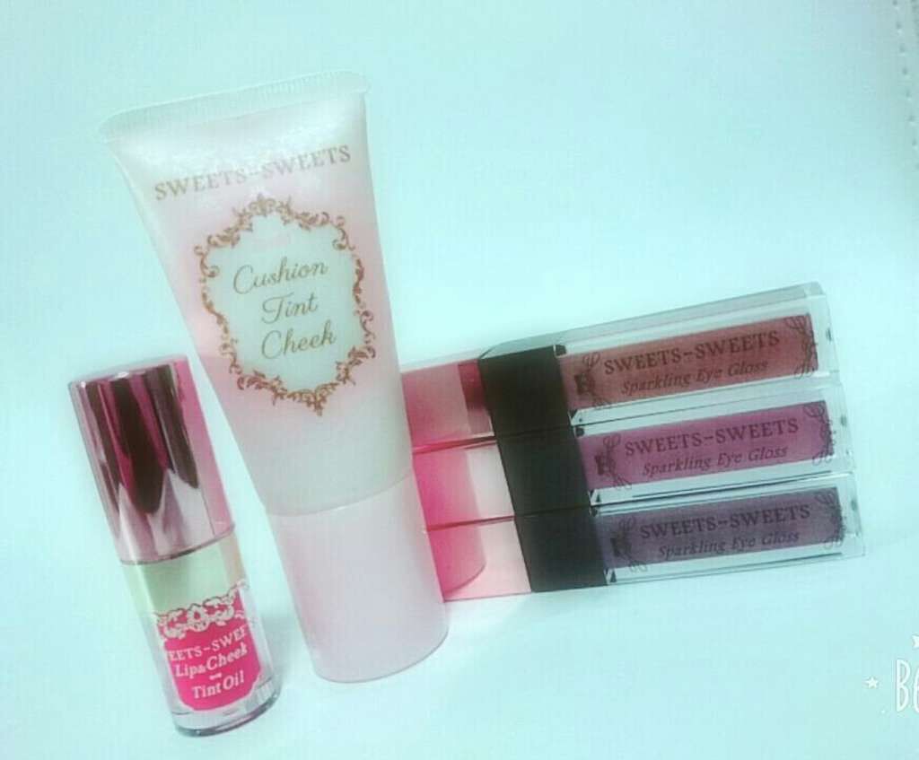 スパークリングアイグロス/スウィーツ スウィーツ/リキッドアイシャドウを使ったクチコミ（1枚目）