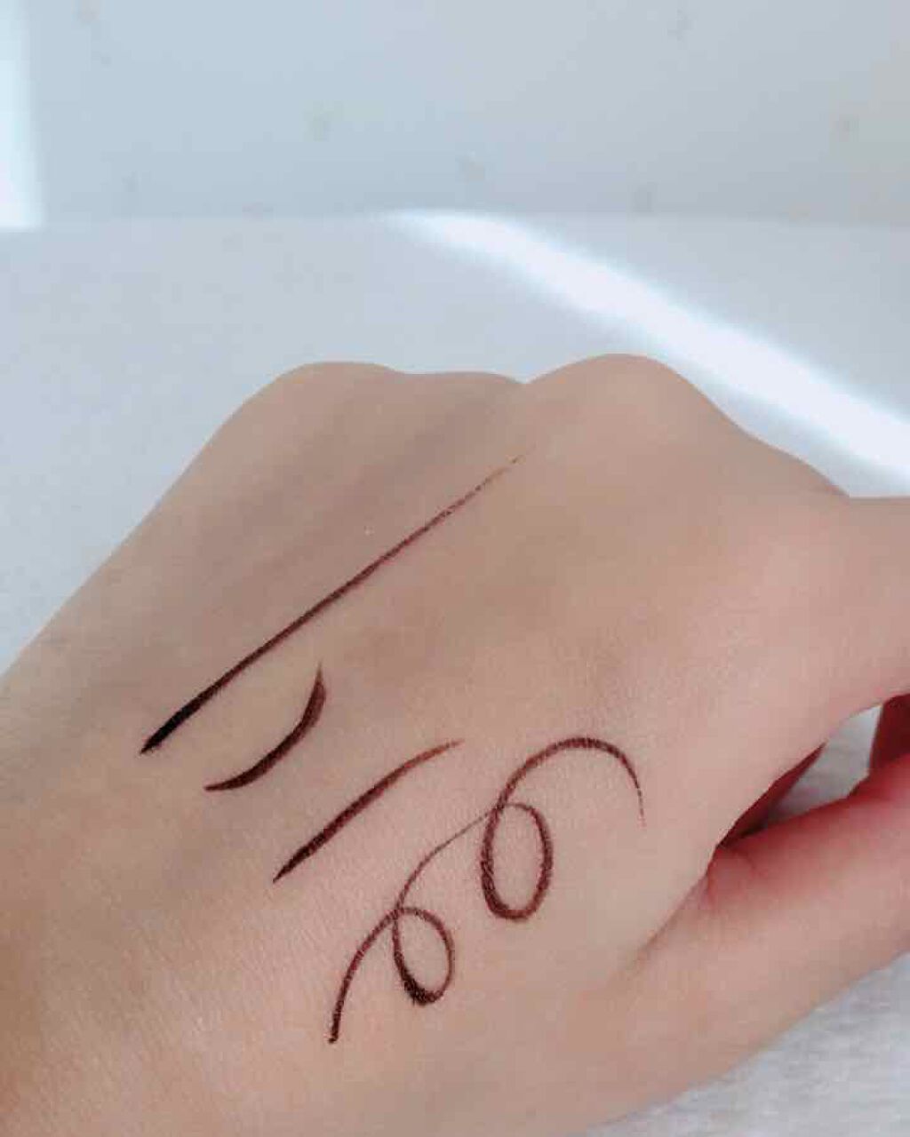 モテライナー リキッド/UZU BY FLOWFUSHI/リキッドアイライナーを使ったクチコミ（3枚目）