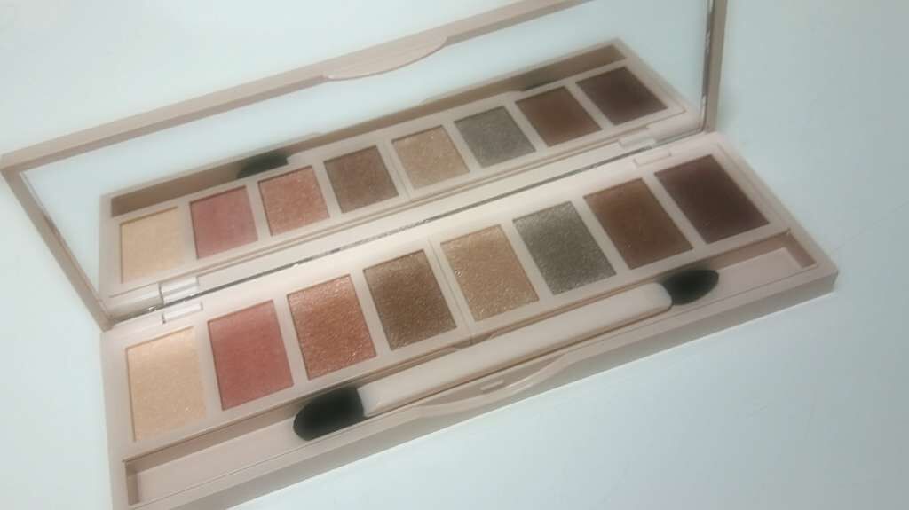 グラマラスヌード アイパレット (クリスマスコフレ 2017)/Visée/メイクアップキットを使ったクチコミ(2枚目)