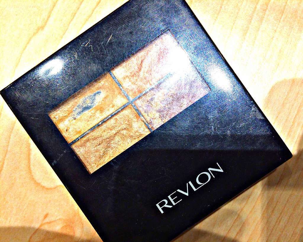 アイグロー シャドウ クワッド N/REVLON/アイシャドウパレットを使ったクチコミ（1枚目）