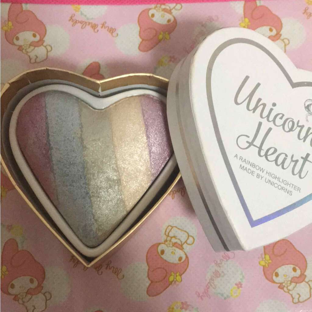 ハートハイライター ユニコーンハート/MAKEUP REVOLUTION/パウダーハイライトを使ったクチコミ(1枚目)