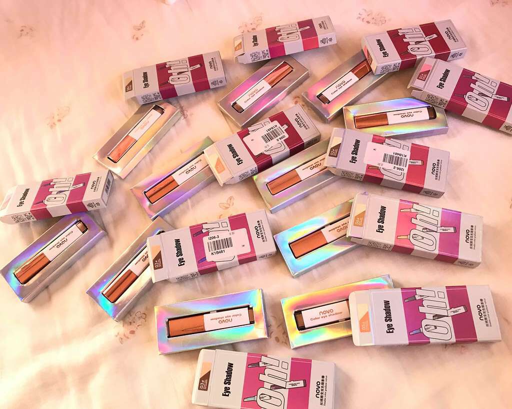 ツートーン シャドウ バー/LANEIGE/スティックアイシャドウを使ったクチコミ(2枚目)