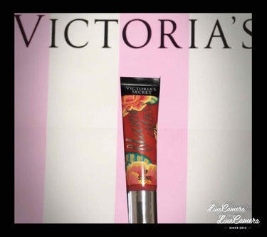 ☆Victoria's Secret Beauty Rush Flavored Gloss☆


限定色 juicy mango

マレーシアからのお土産で頂いたものです！

赤系のグロスになっており繊