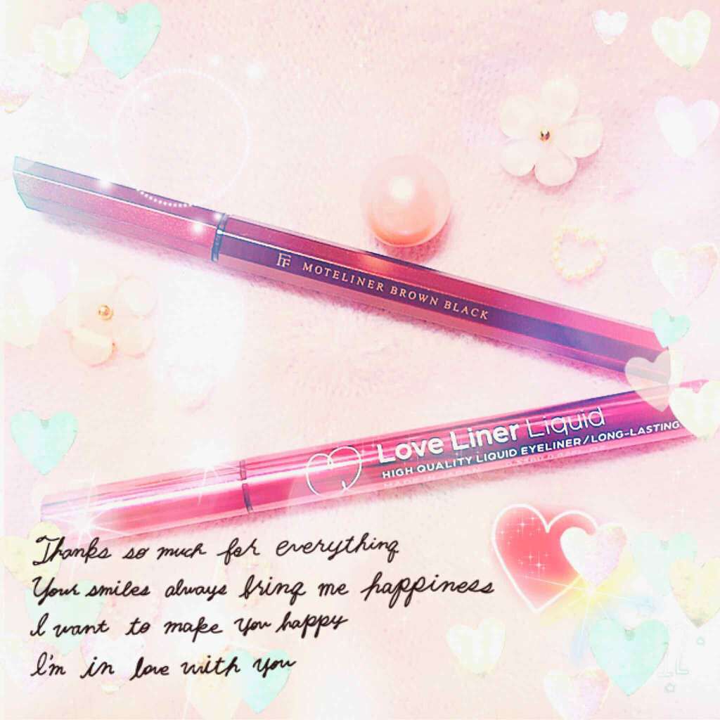 今回は最強アイライナー二大王(笑)モテライナーとラブライナーの比較をして行きたいと思います！！ 今回、ラブライナーとモテライナーで同じ色を持ってなかったので違う色で比較して行きます。最初に色の紹介をちょこっとしてから、書きやすさや落ちにくさ