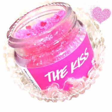 LUSHのリップスクラブ THE KISS 💋

唇のくすみが気になり購入。週二回使用。

使用感は唇がつっぱる事もなくピリピリする事もなく、さっぱりしてました💭
ストロベリーキャンディのような、わたあ