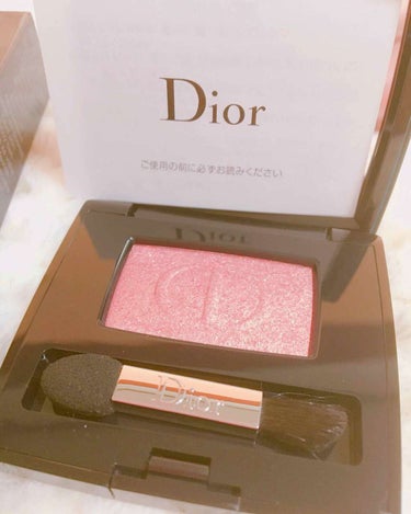 Dior ショウモノグロスのクチコミ「Diorショウモノグロス 764

オレンジっぽいピンク。
コーラルピンクかな？
ゴールドのラ.....」（2枚目）