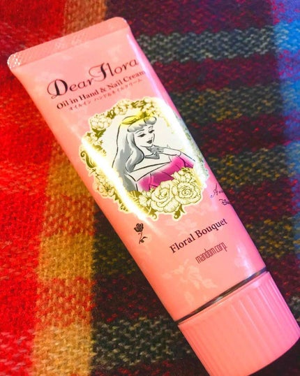 ディアフローラ オイルイン ハンド&ネイルクリーム フローラルブーケ/マンダム/ハンドクリームを使ったクチコミ(1枚目)