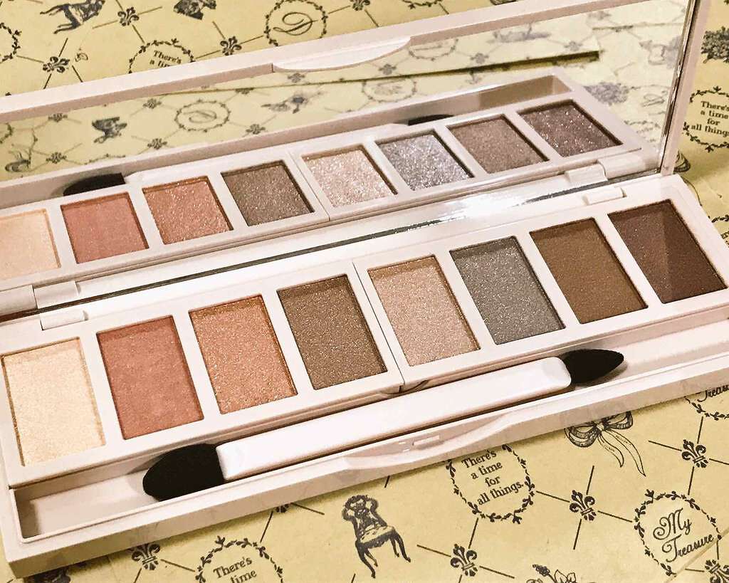 グラマラスヌード アイパレット (クリスマスコフレ 2017)/Visée/メイクアップキットを使ったクチコミ(2枚目)