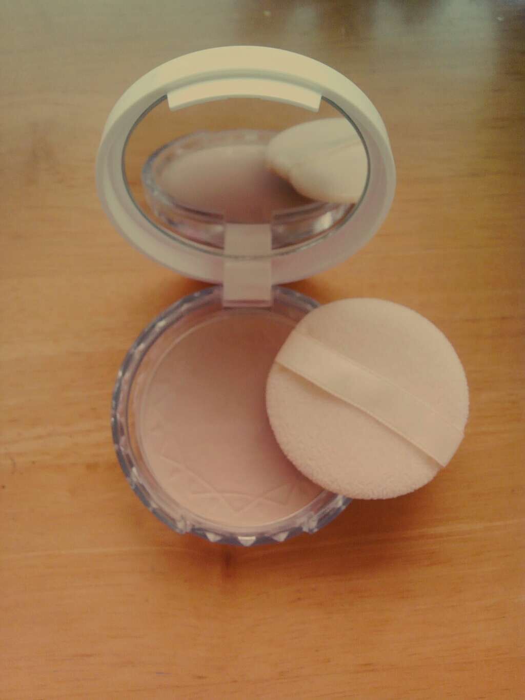 UVクリアフェイスパウダー/CEZANNE/プレストパウダーを使ったクチコミ(3枚目)