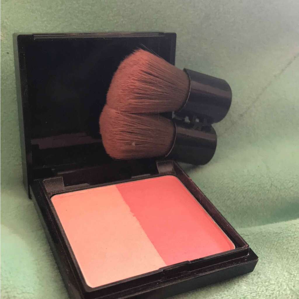 3Dコントラスティングチークス/KATE/パウダーチークを使ったクチコミ(2枚目)