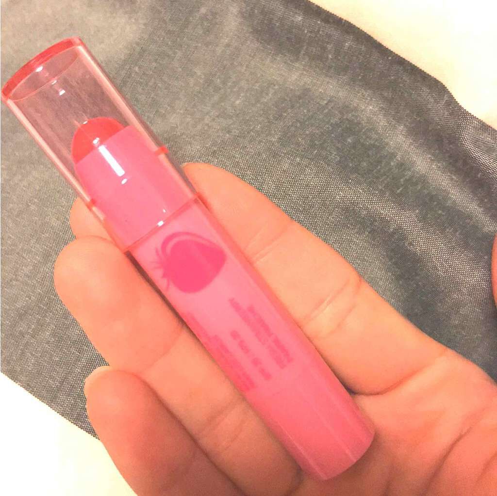 キス バーム/REVLON/口紅を使ったクチコミ（1枚目）