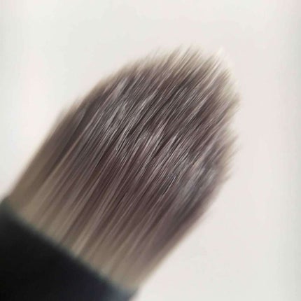 RMK アイシャドウブラシ Fのクチコミ「今回のメイクが大活躍だったのが
#RMK #アイシャドウブラシF
手に収まる小ぶりなブラシで.....」(3枚目)