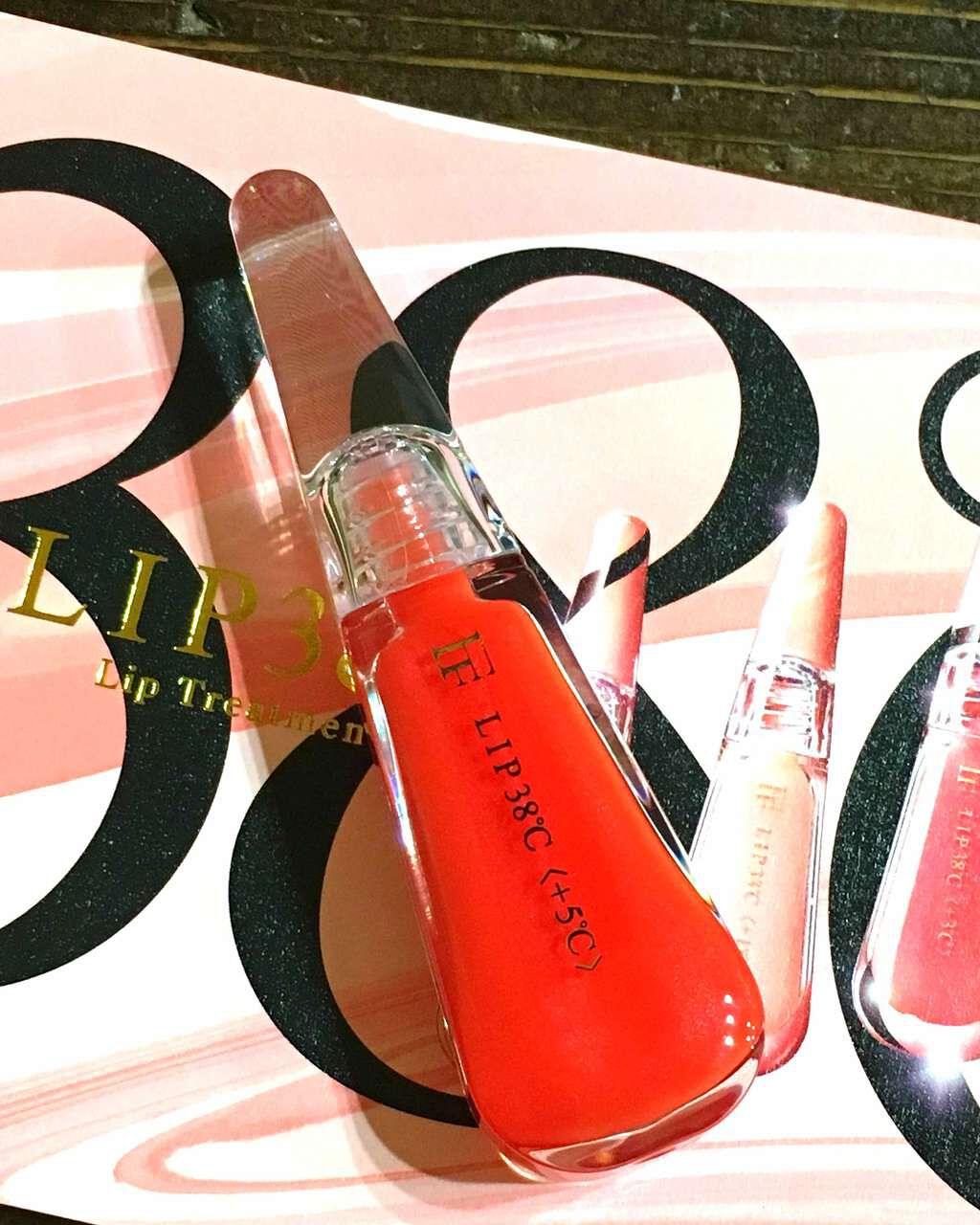 38°C / 99°F リップトリートメント (リップ美容液)/UZU BY FLOWFUSHI/リップケアを使ったクチコミ(2枚目)