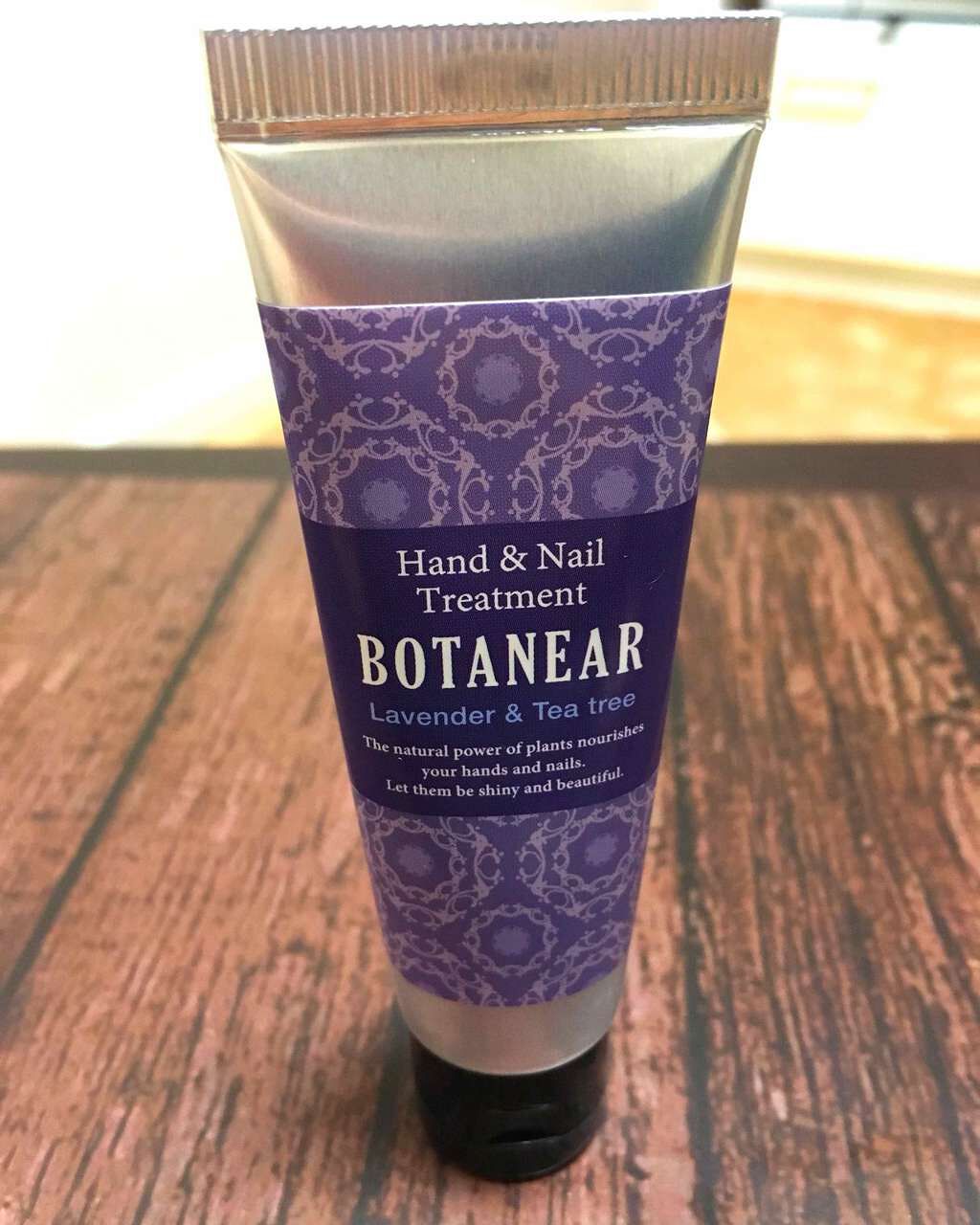 えいちょん on LIPS 「ネイルもケアできるハンドクリームです。ラベンダーがとってもいい..」(1枚目)