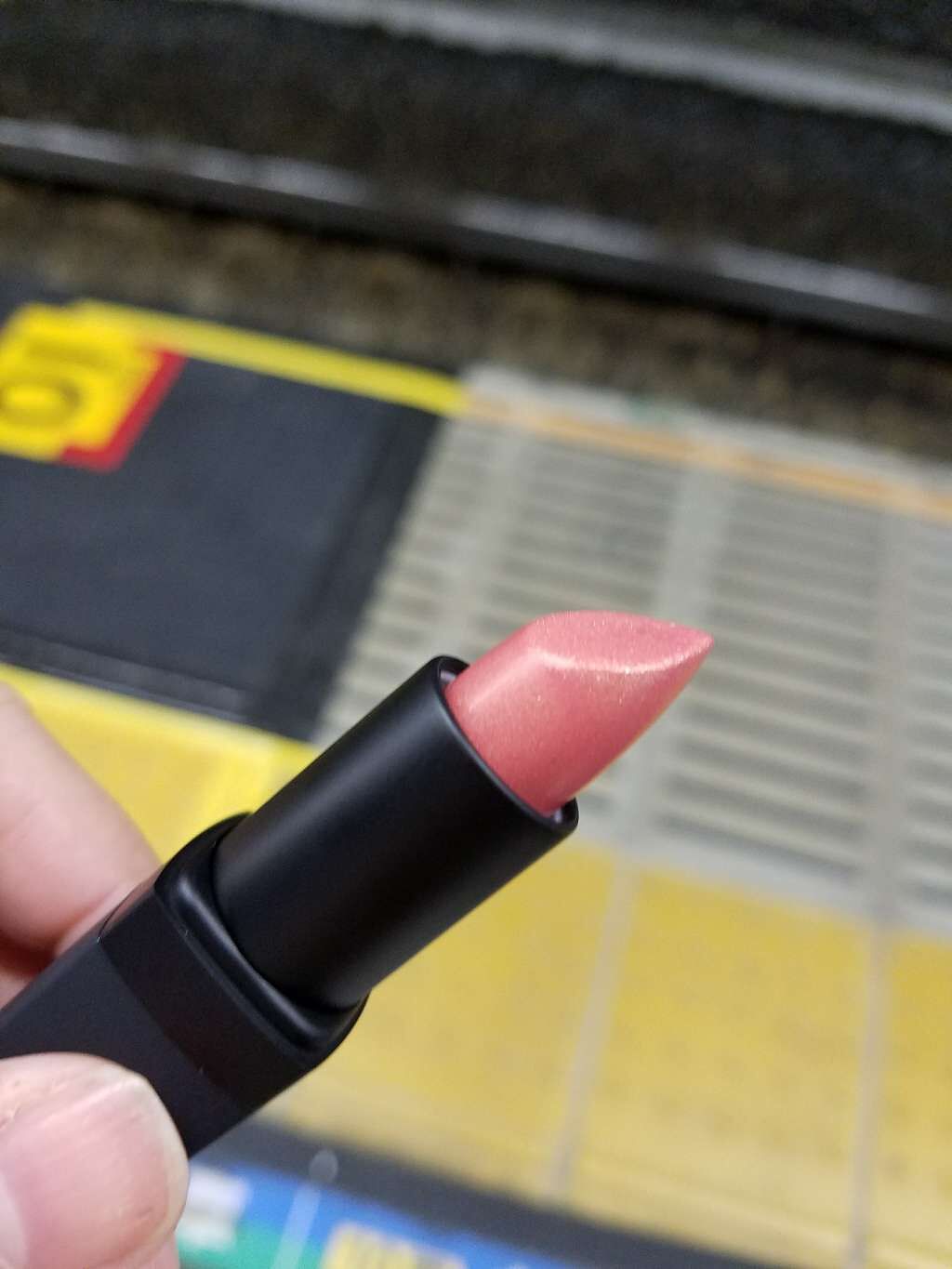 リップスティック(旧)/NARS/口紅を使ったクチコミ(3枚目)
