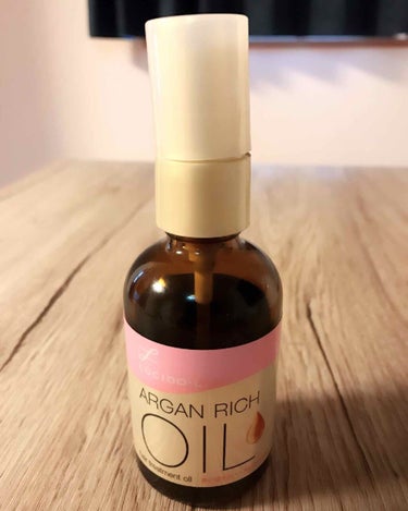 #LUCIDO-L
#ARGAN RICH OIL

今まで色々なオイルやミルクを使いましたが
プチプラで香りと効果共に1番好きです！
香りは資生堂のMACHERIEのコロンに近いような、、、
甘すぎず