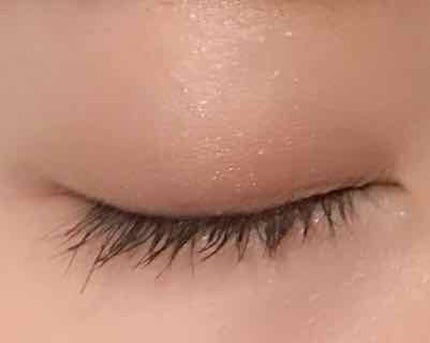 ウイスパーグロスフォーアイ/THREE/リキッドアイシャドウを使ったクチコミ(2枚目)