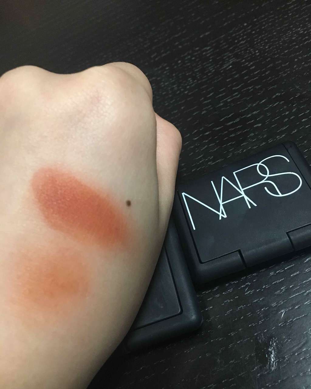 シングルアイシャドー/NARS/単色アイシャドウを使ったクチコミ(2枚目)