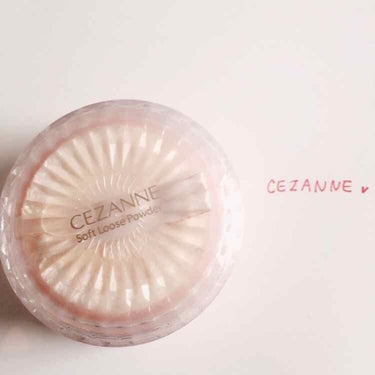 CEZANNEのうるふわ仕上げパウダー💄
私はピンクを使っています😆

淡いピンク色のパウダーで、うすーく馴染ませるようにポンポンと叩き込んでいくと、、

ほんのりツヤ肌のできあがり！✨

Tゾーンにの