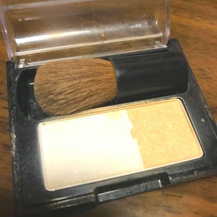 KATE チークカラーNのクチコミ「生産終了してるチークカラーNを未だに使えてます💧
ホワイトとゴールドの2色で私はハイライトとし.....」(1枚目)