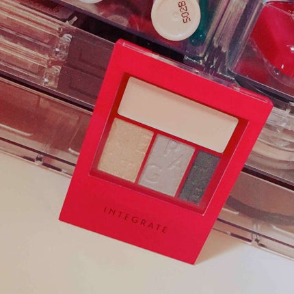 アクセントカラーアイズ CC/インテグレート/アイシャドウパレットを使ったクチコミ(2枚目)